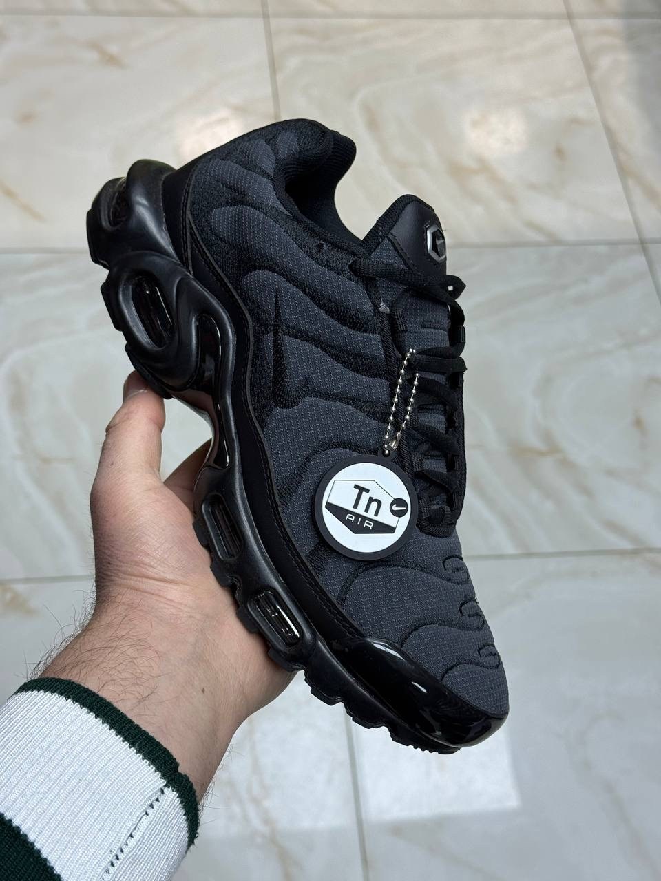 кроссовки nike air max plus tn,кроссовки мужские nike air max tn plus,nike air max plus tn,nike air max tn plus black,спортивные кроссовки унисекс nike air max plus tn черные