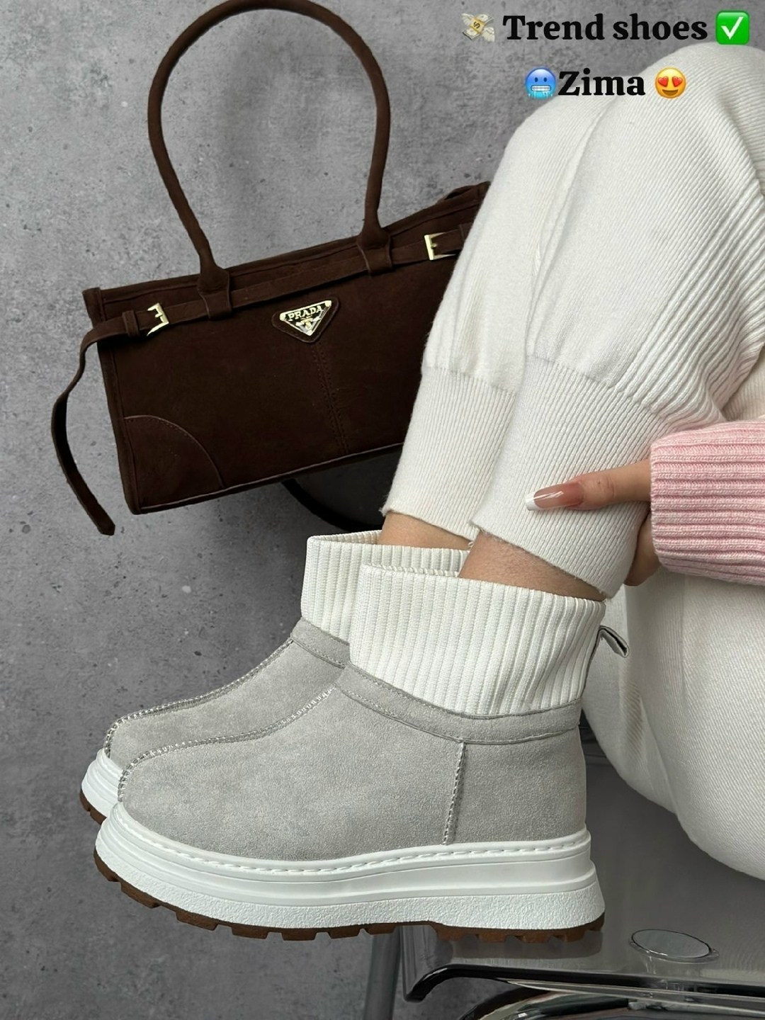 ,зимняя  женская,зимние женские ботинки,зимние угги на платформе,модная женская