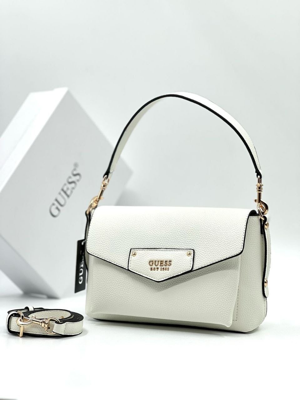 cумка guess,сумка женская guess,белая сумка guess,сумка на плечо guess,сумка через плечо guess