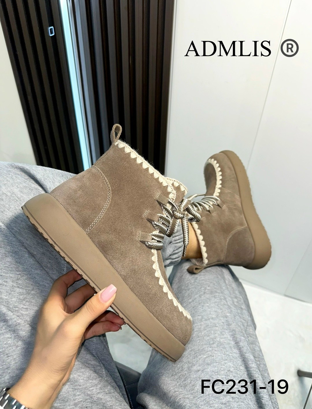 ,женские зимние ботинки на толстой подошве,женская  зимняя,замшевые женские ботинки с мехом prada бежевые,зимняя