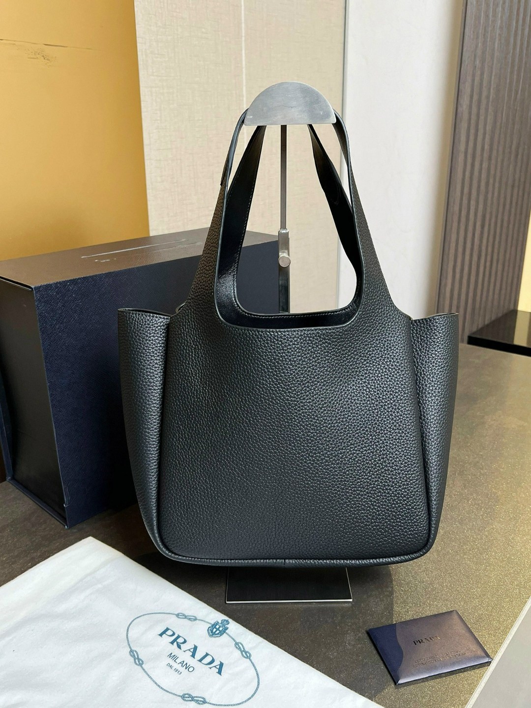 сумка женская prada,сумка prada через плечо,сумка prada,сумка тоут прада,сумка