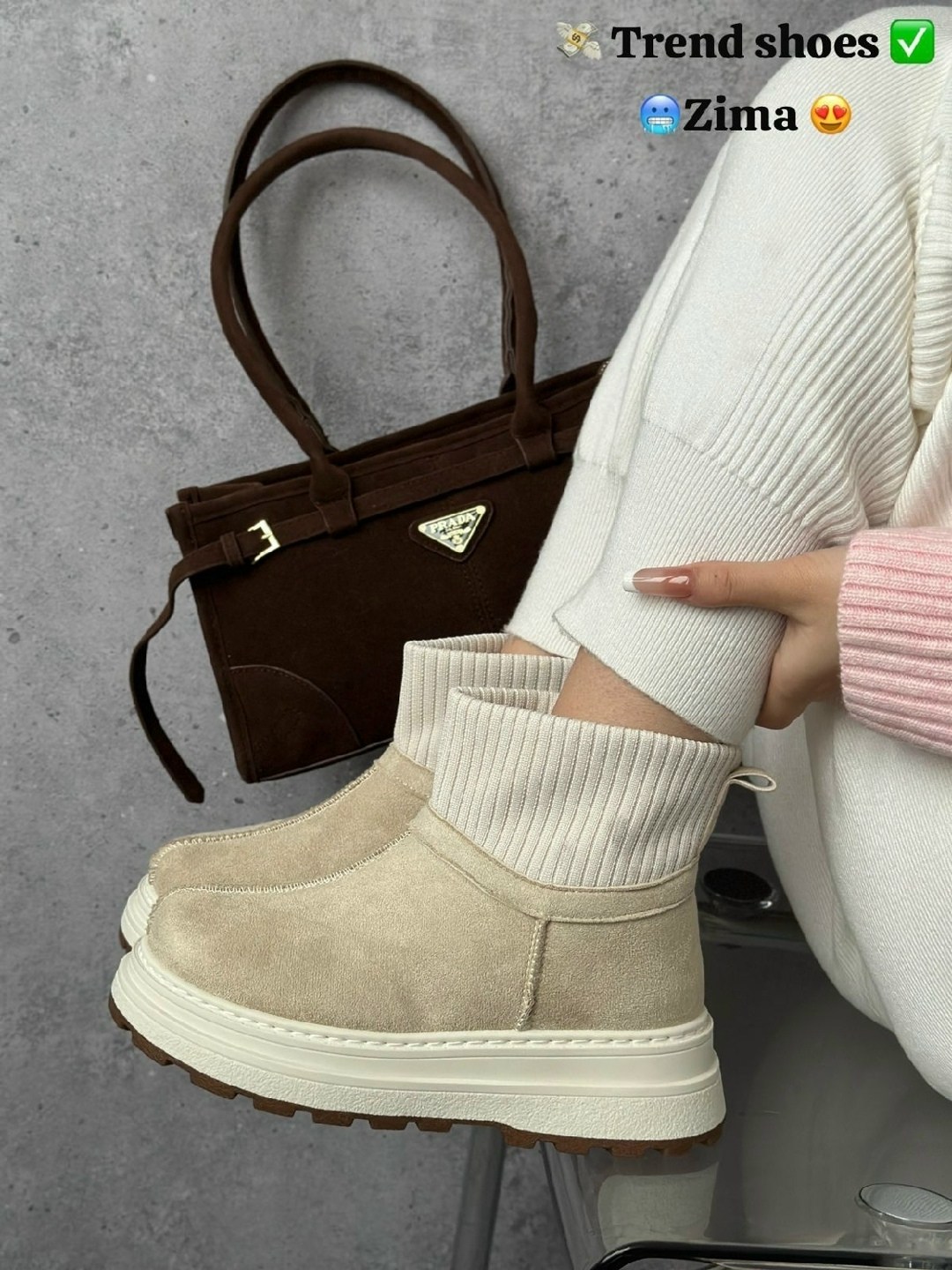 ,зимняя  женская,зимние женские ботинки,зимние угги на платформе,модная женская