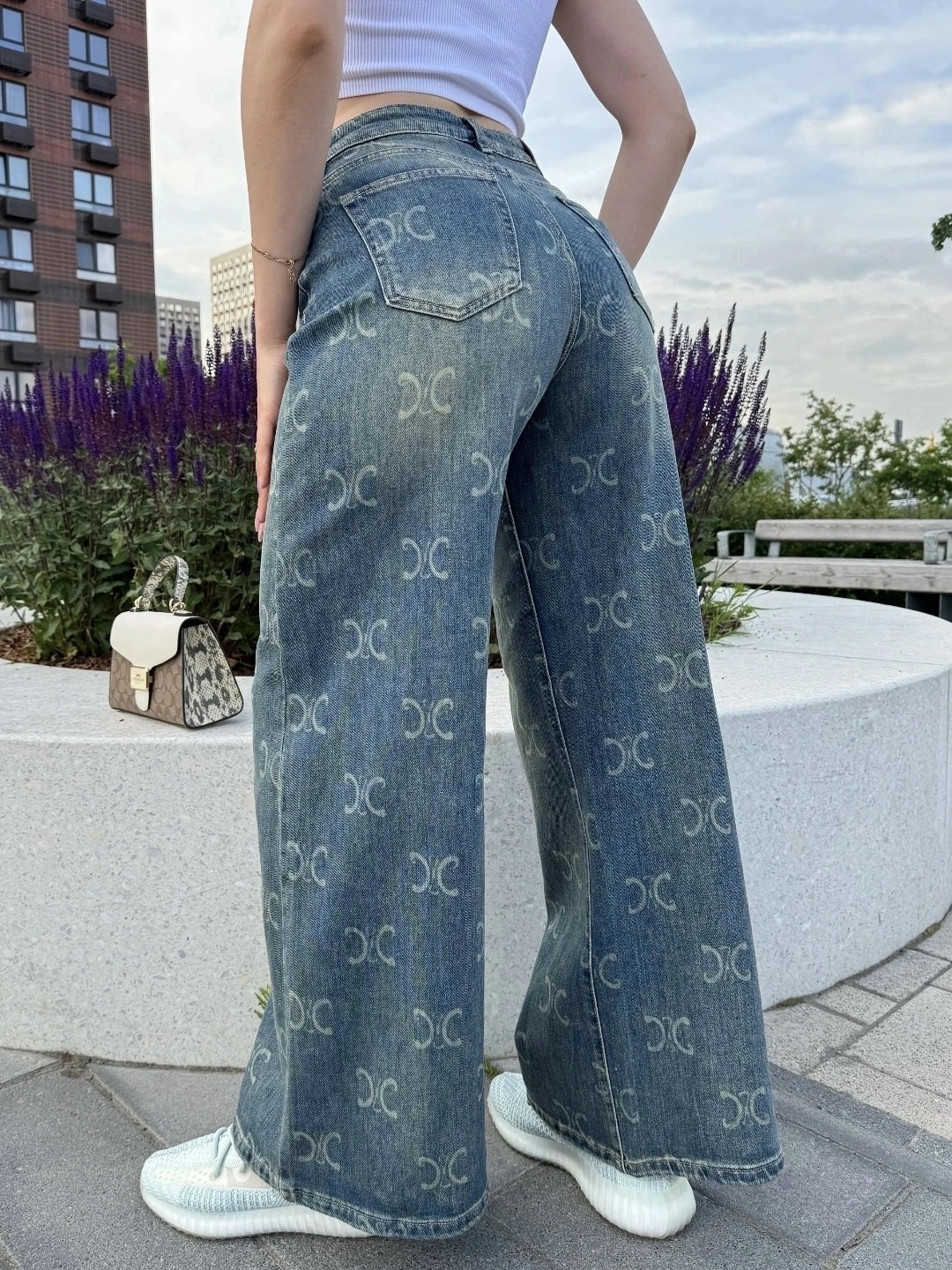 женские джинсы,джинсы chanel,джинсовые брюки,модные джинсы,джинсы широкие