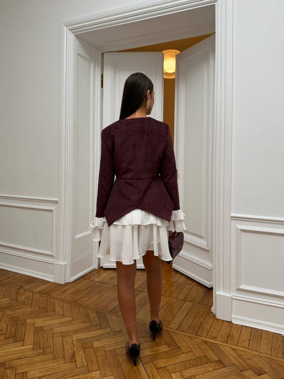 платье бордовое,стиль и мода,женский костюм,стильные наряды,костюм юбка-шорты и пиджак из замша цвет сливовый