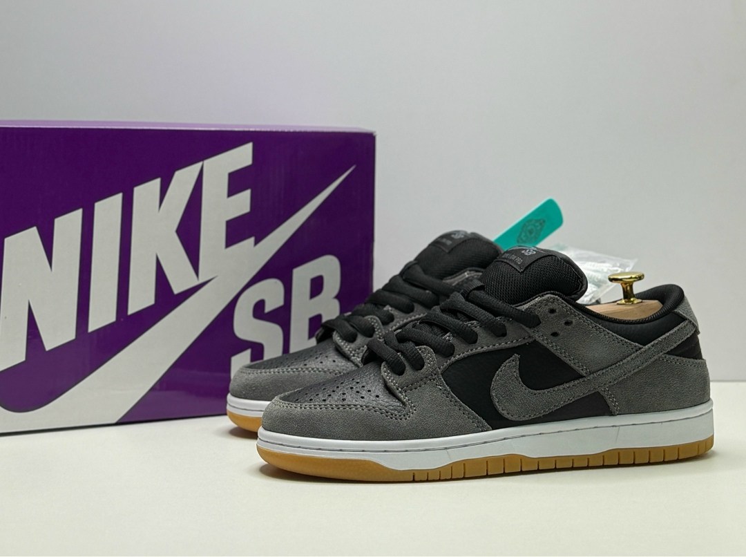 nike sb dunk low dark grey black gum,nike sb dunk low black grey,nike sb dunk low pro black,nike dunk sb low dark grey,кроссовки nike sb dunk low dark grey black gum
