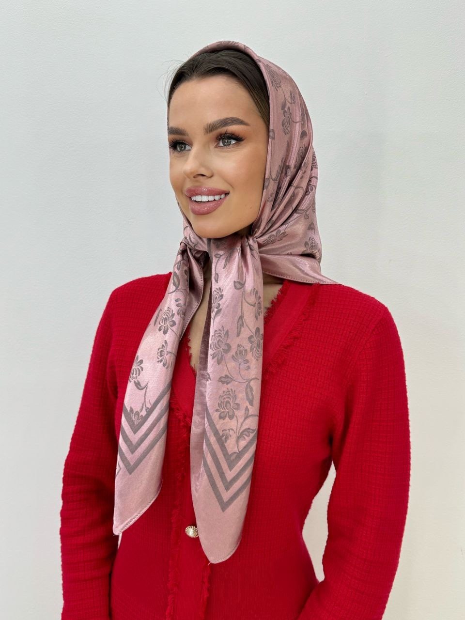 шелковый платок на голову и шею,женские платки,платки для женщин,платки косынка,платок женский на голову