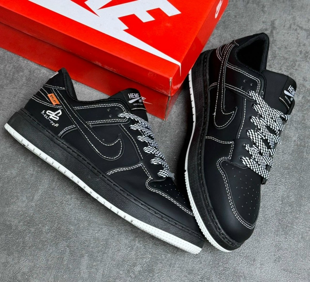 кроссовки nike dunk low sb,кроссовки,кроссовки nike sb dunk low venom,nike air jordan 1 low travis scott black phantom,кроссовки мужские nike sb dunk