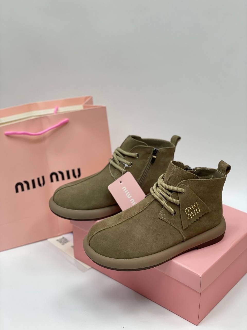 ,ботинки miu miu,ботинки миу миу женские зимние,ботинки замшевые miu miu,ботинки