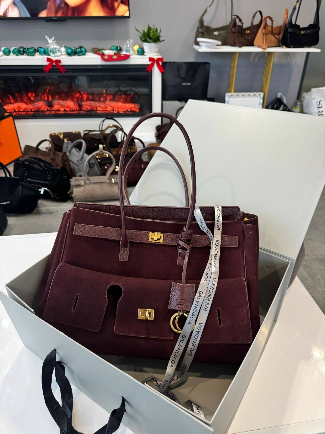 сумка fendi peekaboo замшевая,сумка женская,сумка,сумки женские модные,замшевая сумка в стиле hermes birkin