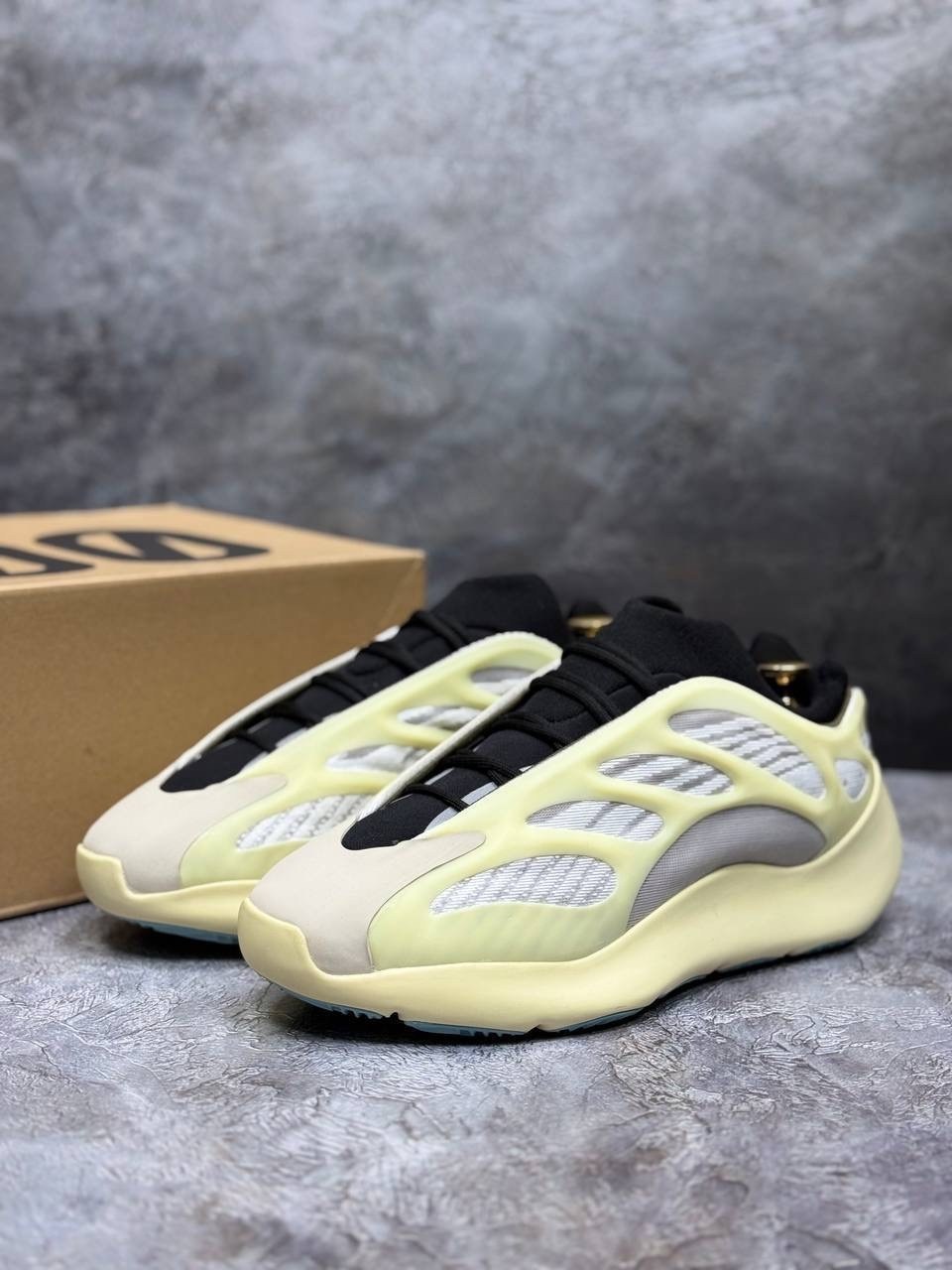 кроссовки adidas yeezy boost 700,adidas yeezy boost 700 v 3,adidas yeezy boost 700,yeezy boost 700 v 3,yeezy boost 700