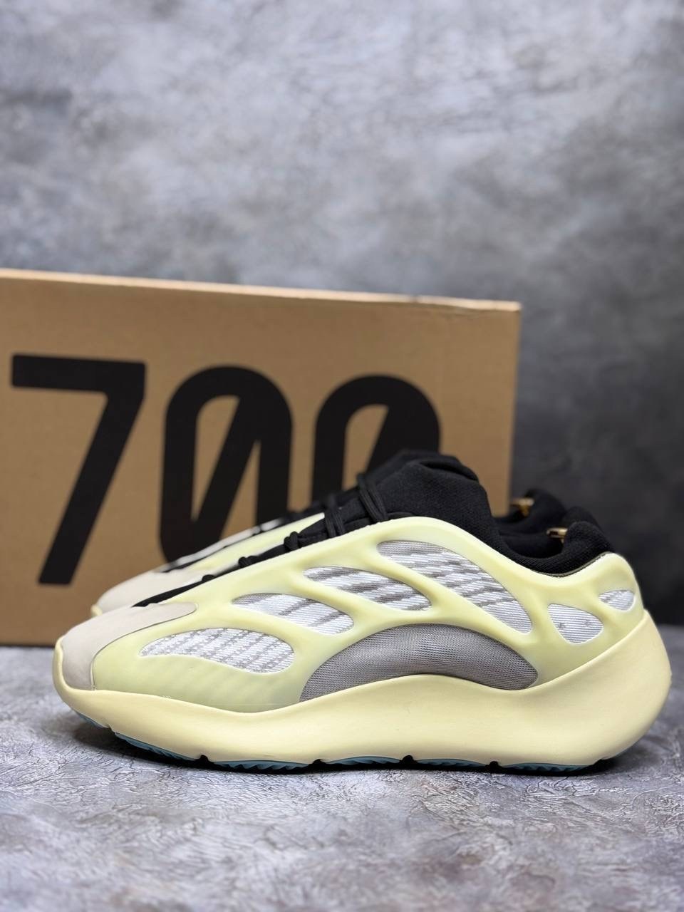 кроссовки adidas yeezy boost 700,adidas yeezy boost 700 v 3,adidas yeezy boost 700,yeezy boost 700 v 3,yeezy boost 700