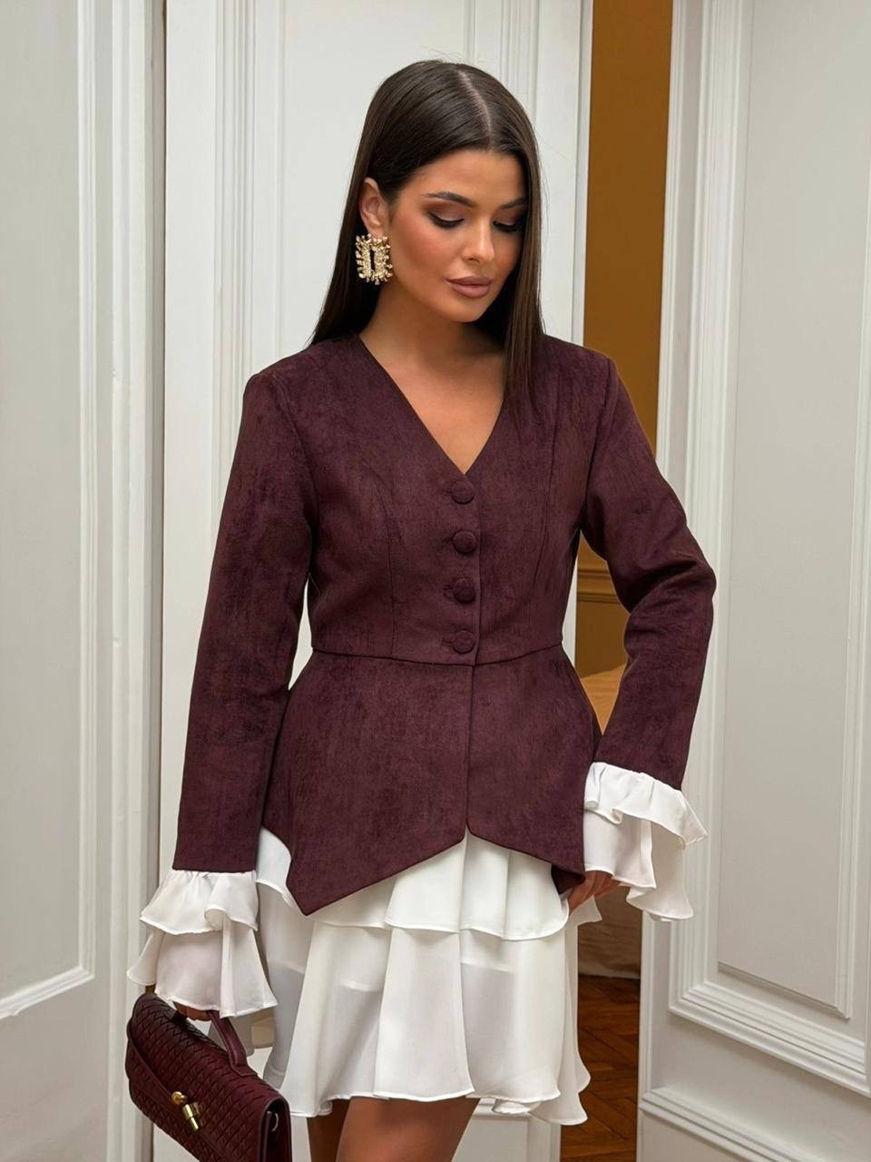 платье бордовое,стиль и мода,женский костюм,стильные наряды,костюм юбка-шорты и пиджак из замша цвет сливовый