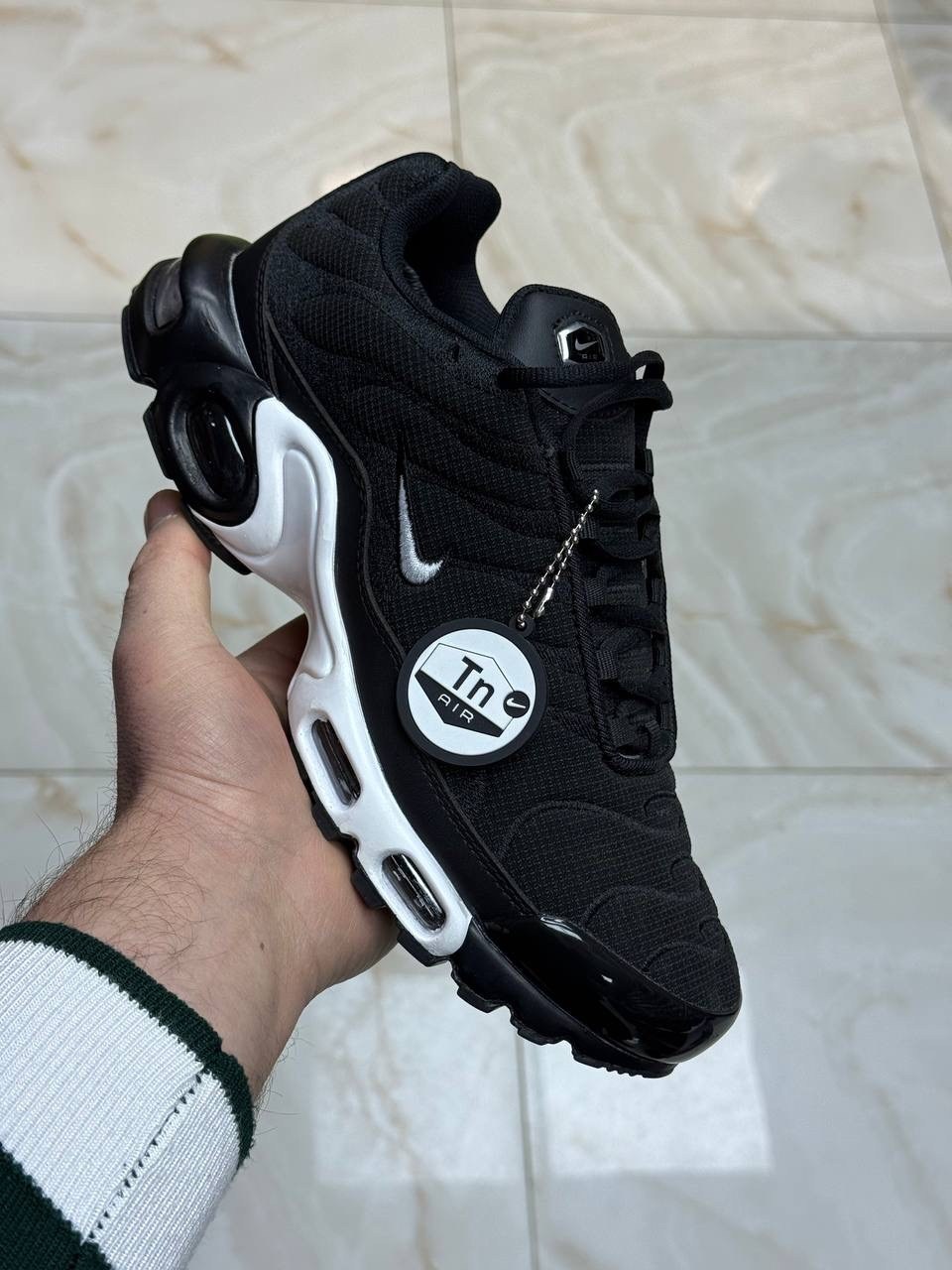 кроссовки nike air max plus tn,кроссовки мужские nike air max tn plus,nike air max plus tn,nike air max tn plus black,спортивные кроссовки унисекс nike air max plus tn черные