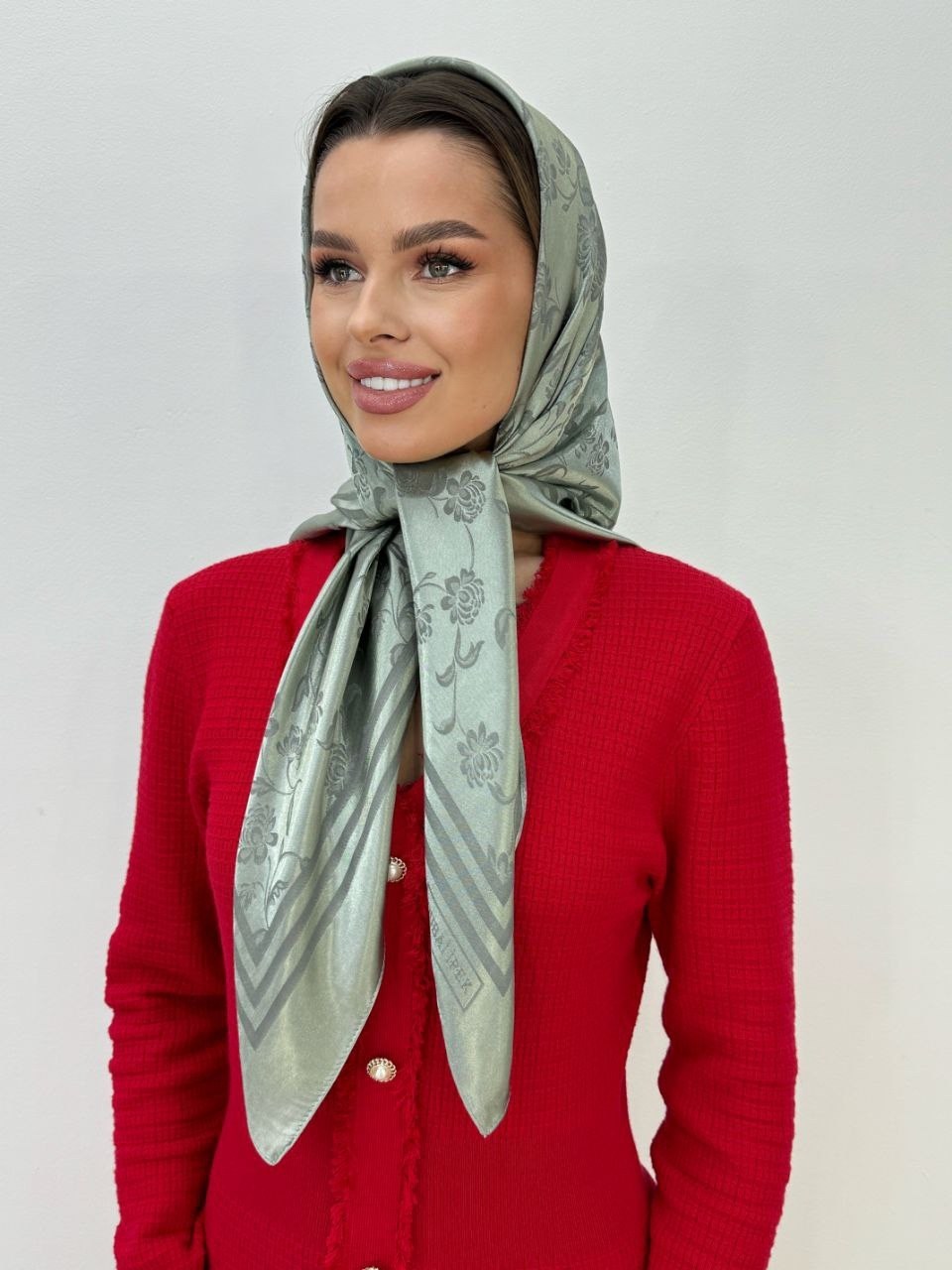 шелковый платок на голову и шею,женские платки,платки для женщин,платки косынка,платок женский на голову