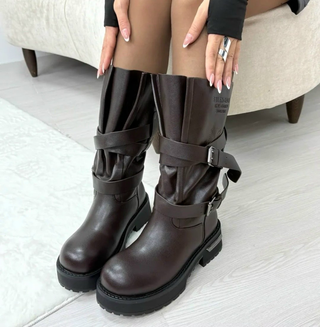 сапоги модные,женские сапоги,,женская ,модные женские сапоги