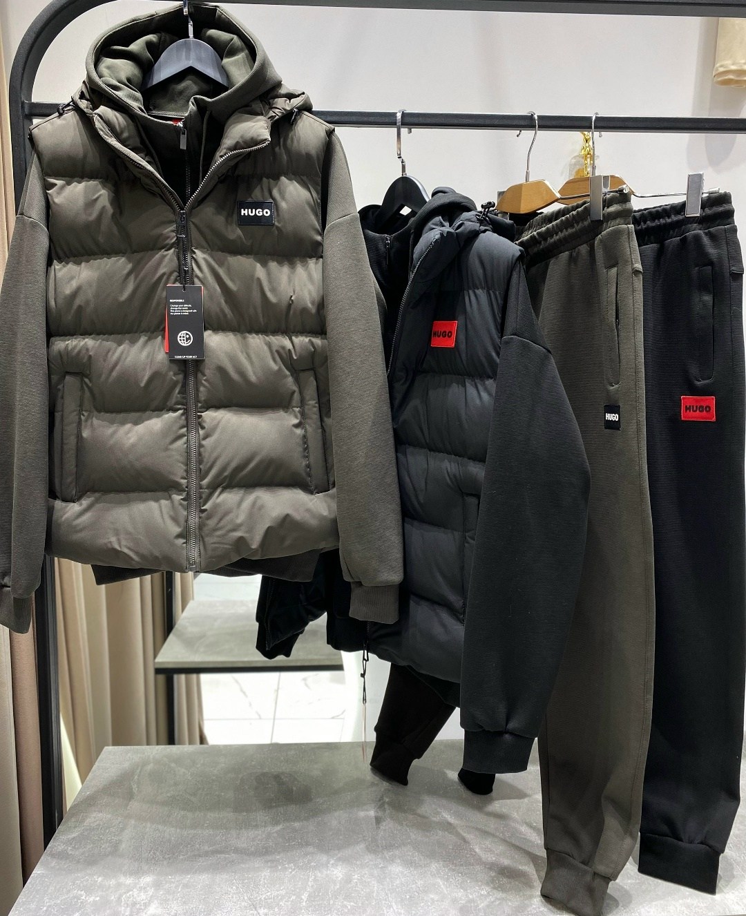 мужской спортивный костюм тройка hugo boss,зимний спортивный мужской костюм hugo boss тройка,спортивные мужские костюмы,hugo костюм спортивный,костюм спортивный