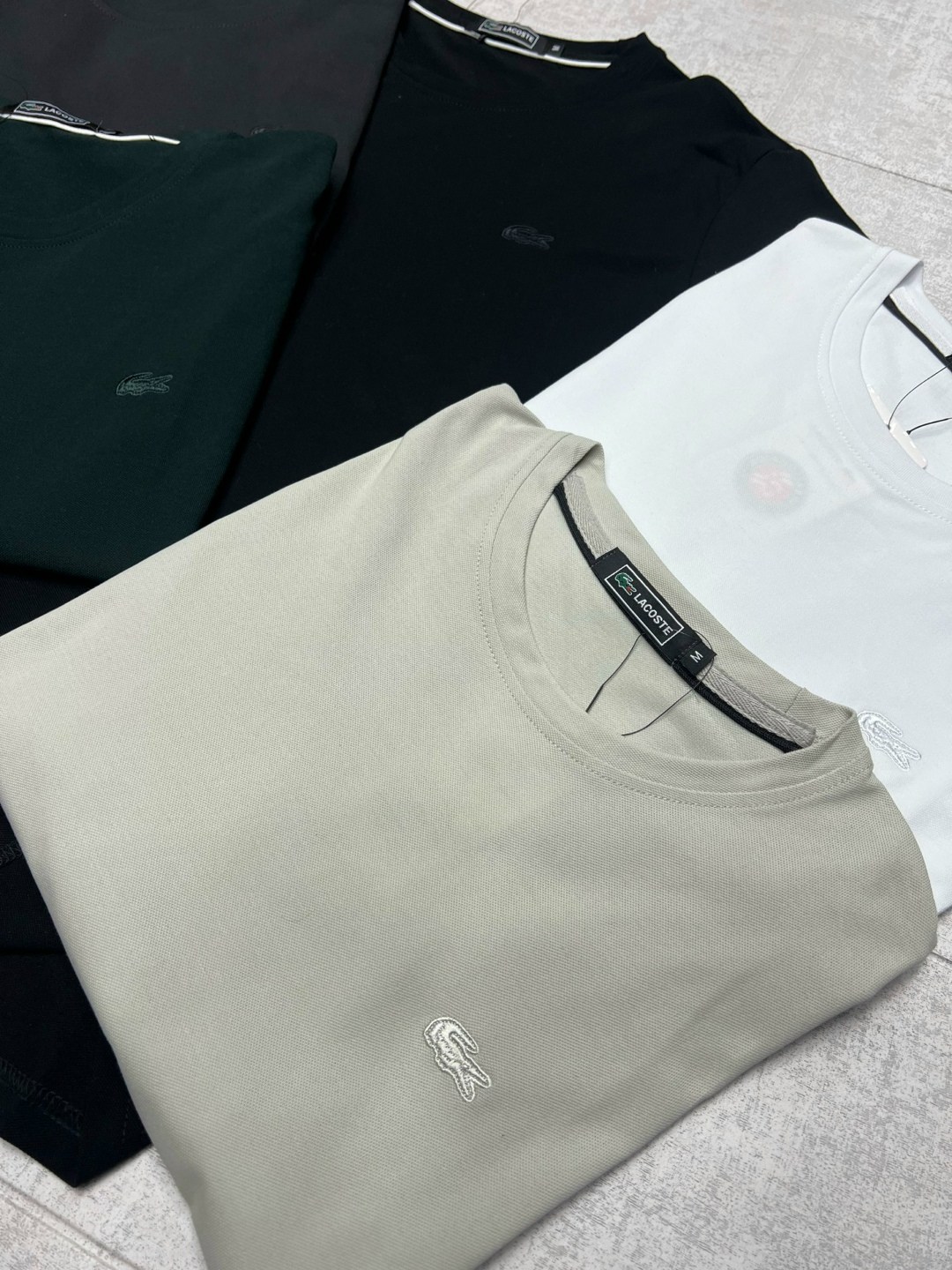 мужская футболка белая,мужская футболка,футболка для мужчин,футболка