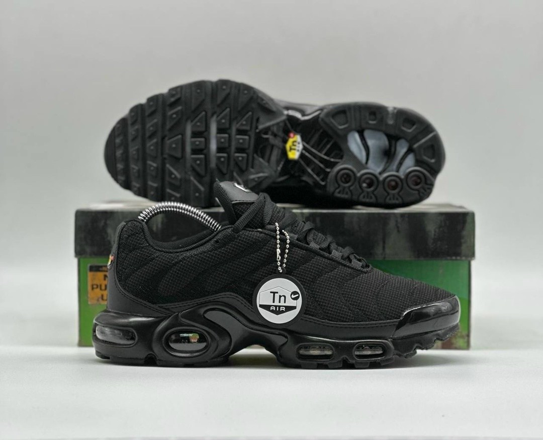 кроссовки nike air max plus tn,nike air max plus tn black,кроссовки nike air max plus tn nike,nike air max tn plus,мужские кроссовки nike air max tn plus