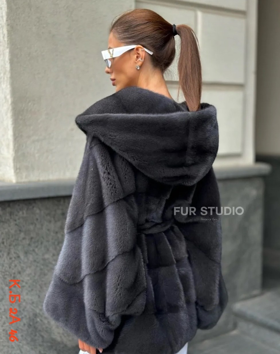 норковая шуба летучая мышь графит с капюшоном,норковая шуба летучая мышь,норковая графитовая шуба с капюшоном укороченная,шуба из скандинавской норки летучая мышь,шуба из норки цвета графит с капюшоно