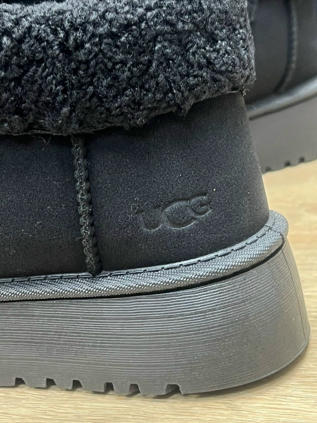 мужские угги ugg classic mini зимние черные,угги ugg женские,,мужские угги ugg classic mini зимние,угги женские