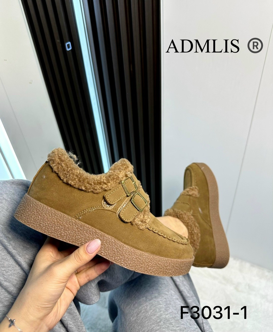 ,женская ,зимняя женская , на плоской подошве,повседневная