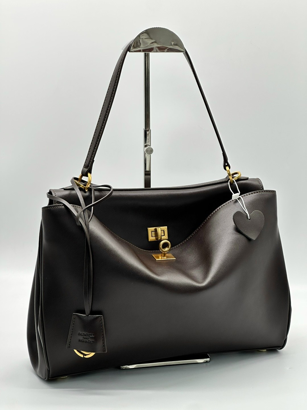 сумка balenciaga натуральная кожа 35-24 см,сумка balenciaga,сумка женская balenciaga,сумка balenciaga rodeo,сумка