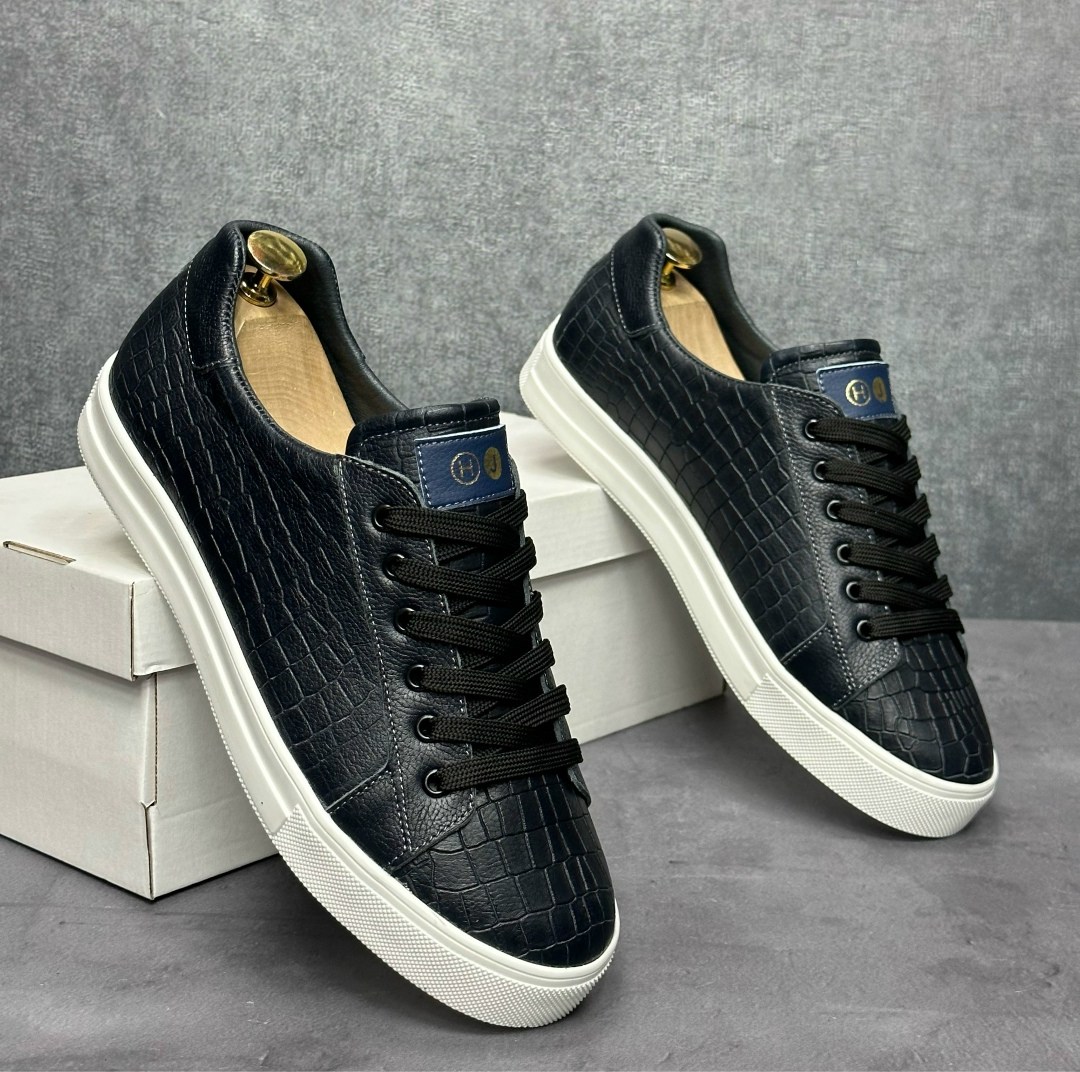 ,кеды адидас мужские черные с белой подошвой,лакшери кеды из кожи крокодила,полукеды мужские,кеды из натуральной кожи крокодила тёмно-синего цвета