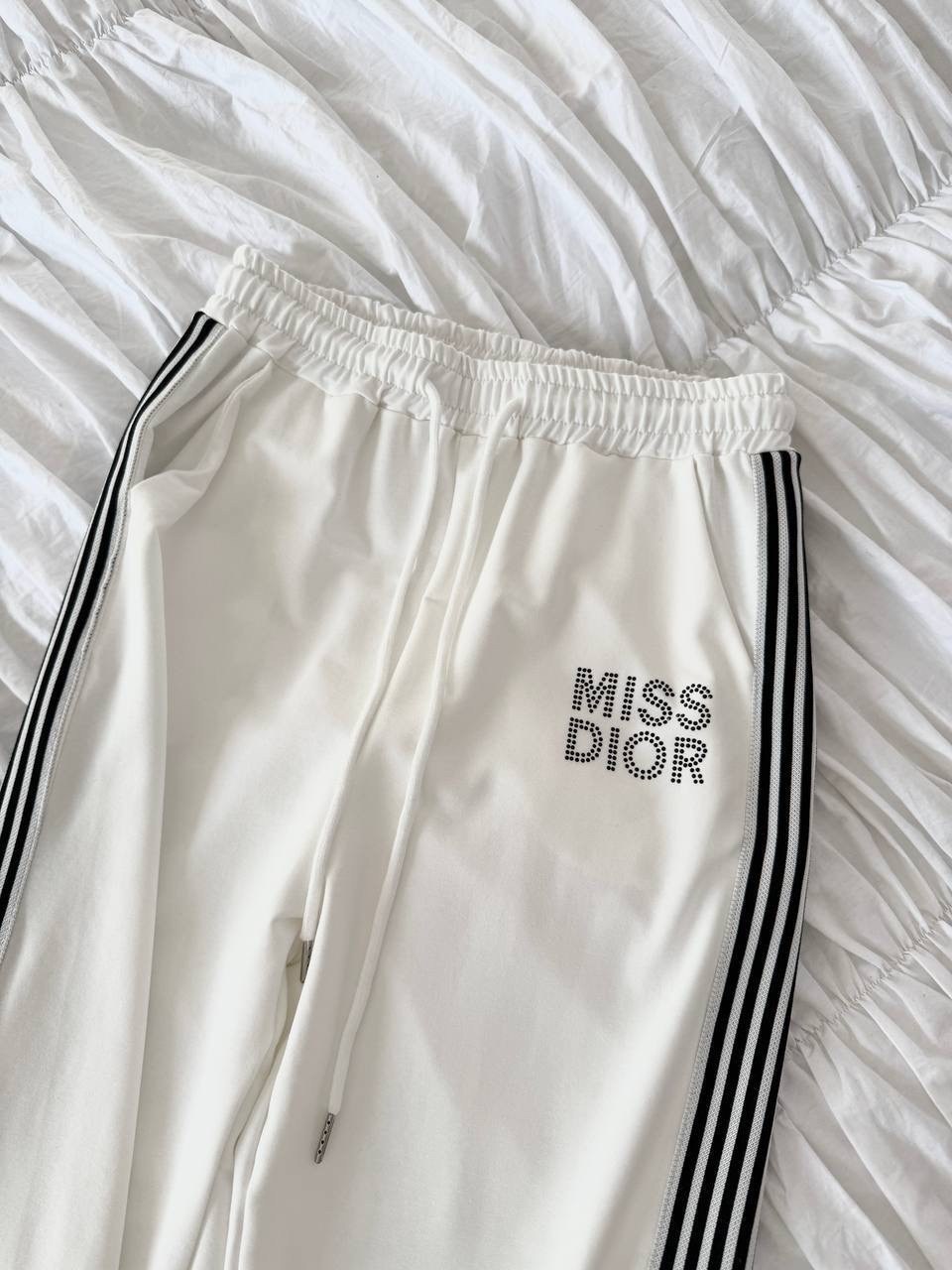 женские костюмы,костюм белый,костюмчик,женской одежды,костюм спортивный женский