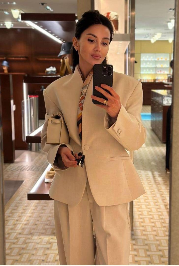 женский брючный костюм,брючный костюм,брючный костюм женский деловой,модный костюм,стильные наряды