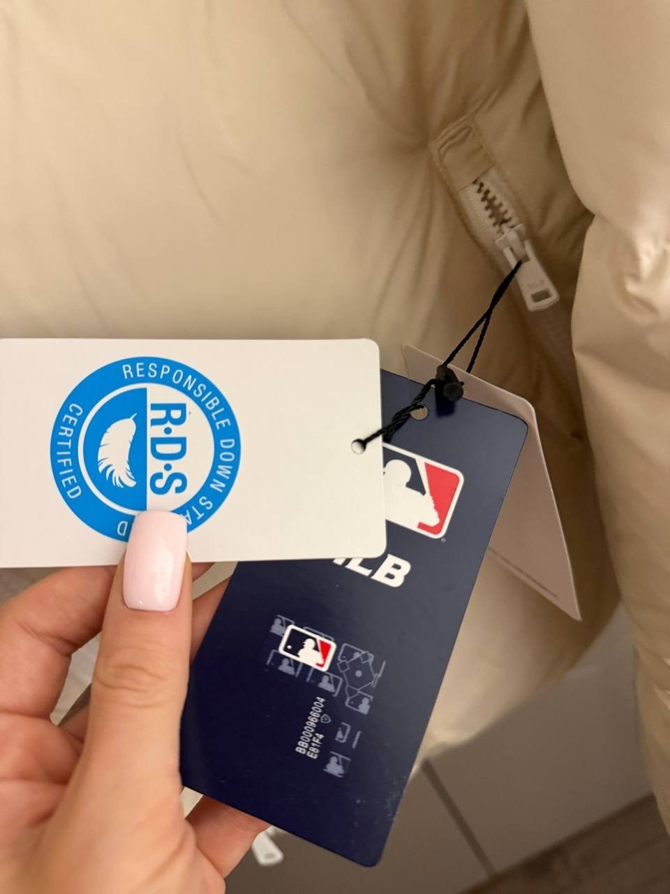 короткий пуховик,куртка зимняя женская,куртка,пуховик essentials,бежевый пуховик