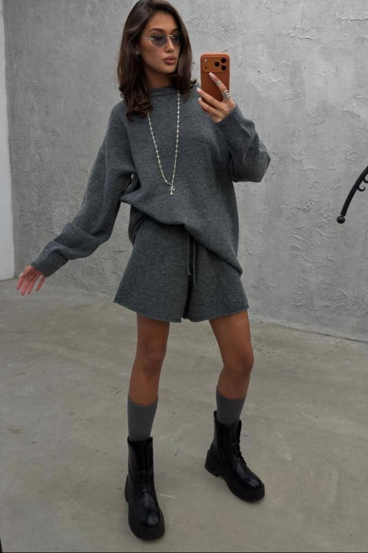 трикотажные костюмы,вязаные костюмы,трикотажный костюм с шортами,кашемировый костюм,женские костюмы