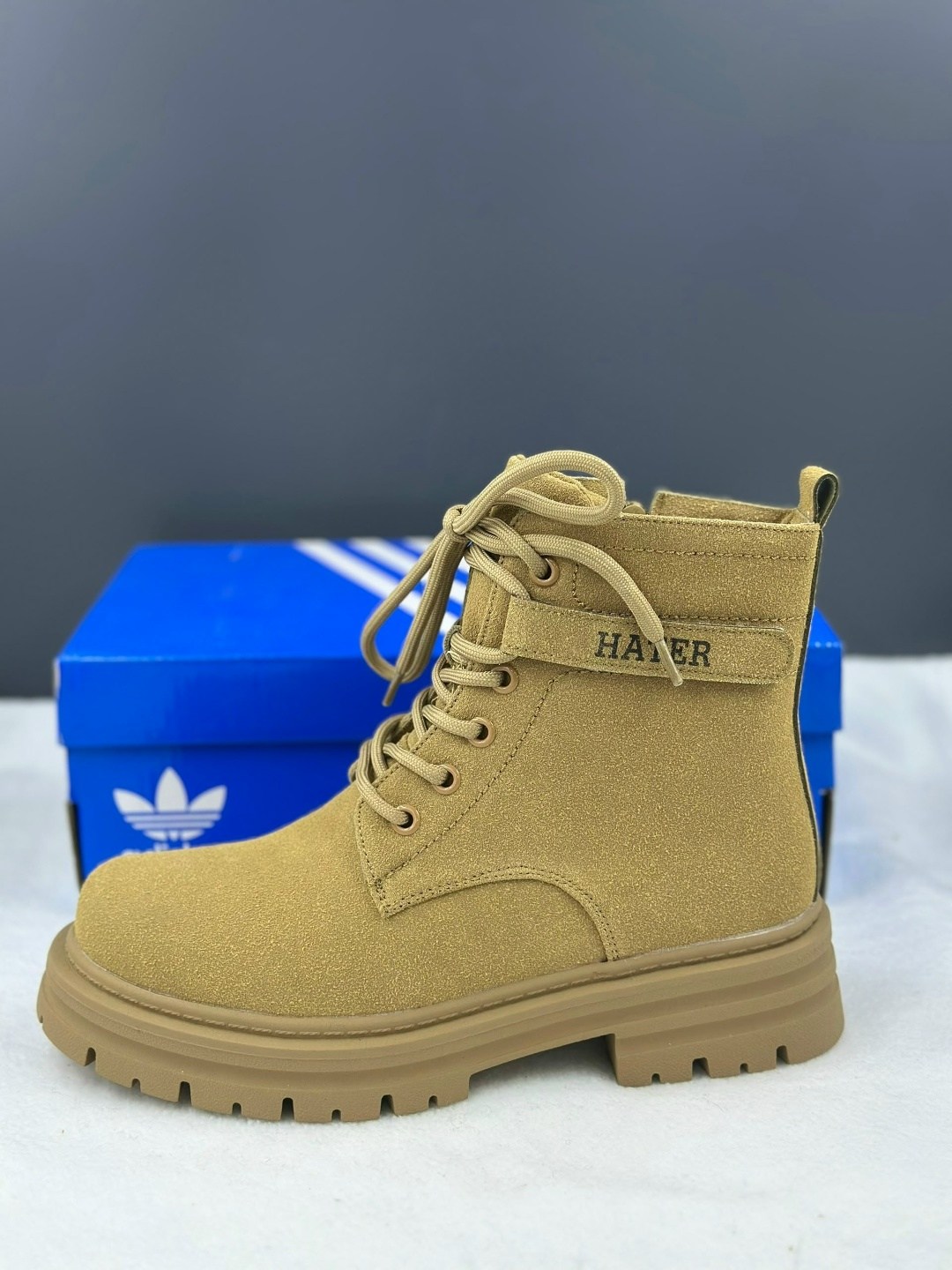 ,зимние ботинки,ботинки miu miu женские,зимняя женская ,ботинки