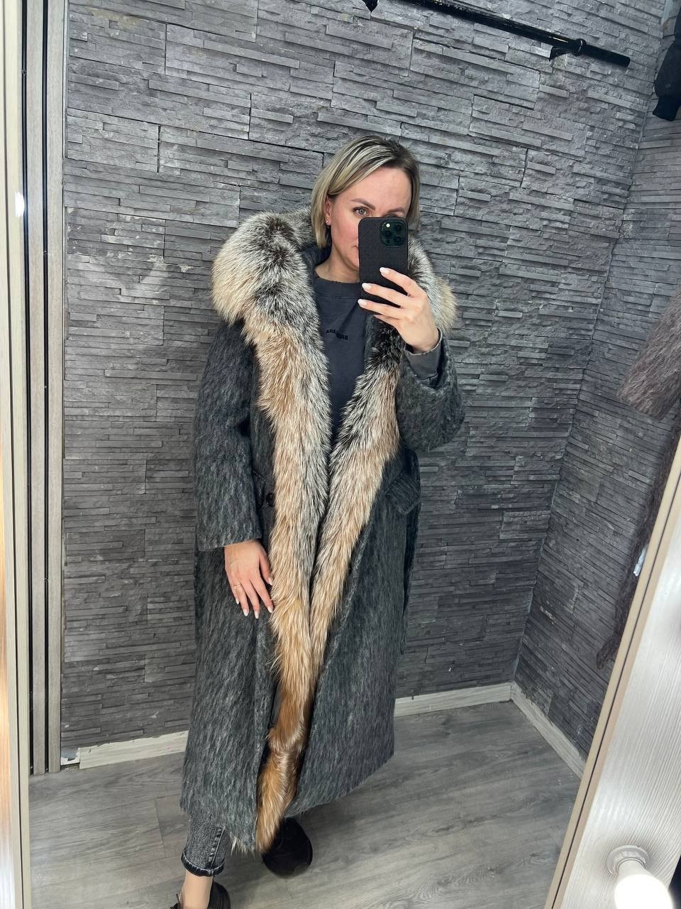 пальто женское зимнее,шуба из меха стриженной нутрии с капюшоном н120ч от меховой фабрики олдрим,пальто зимнее,шуба нутрия,пальто с мехом