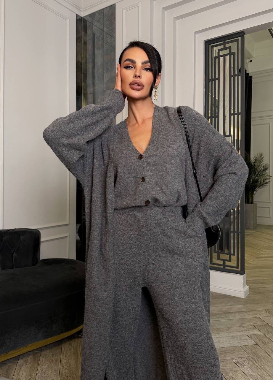 костюм из вискозы и трикотажа с брюками и кардиганом patriciа f15425-36 серо-голубой,брючный костюм,костюм кашемировый брючный,трикотажные костюмы,трикотажный костюм женский брючный