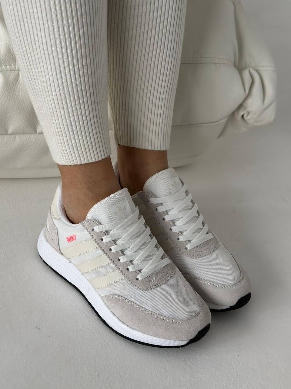 женские кроссовки adidas,кроссовки адидас женские,кроссовки адидас,кроссовки adidas,кроссовки адидас иники