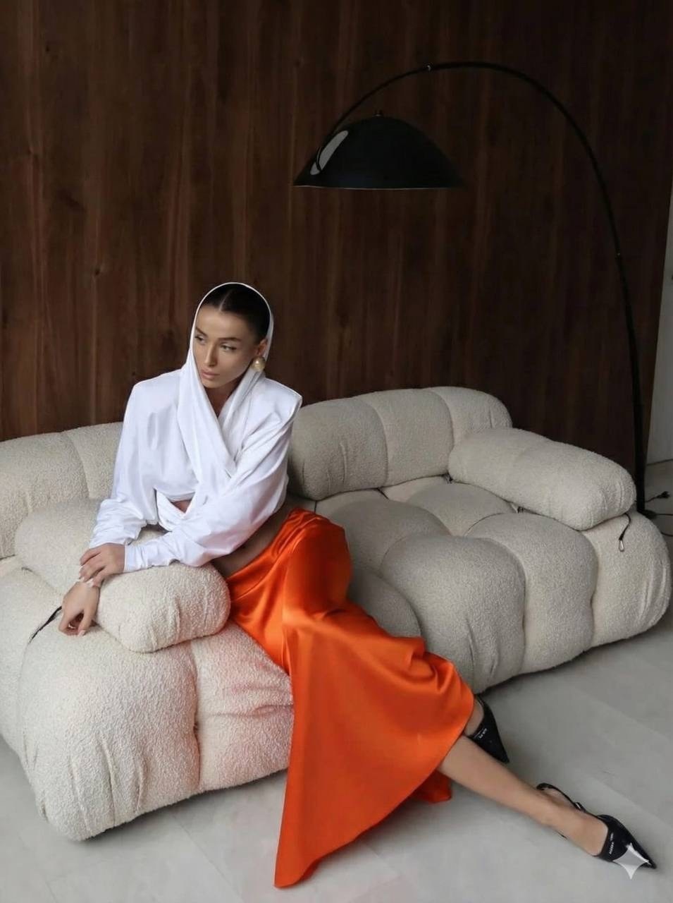 стиль одежды,бордовая юбка макси,юбка в бельевом стиле,мода и стиль