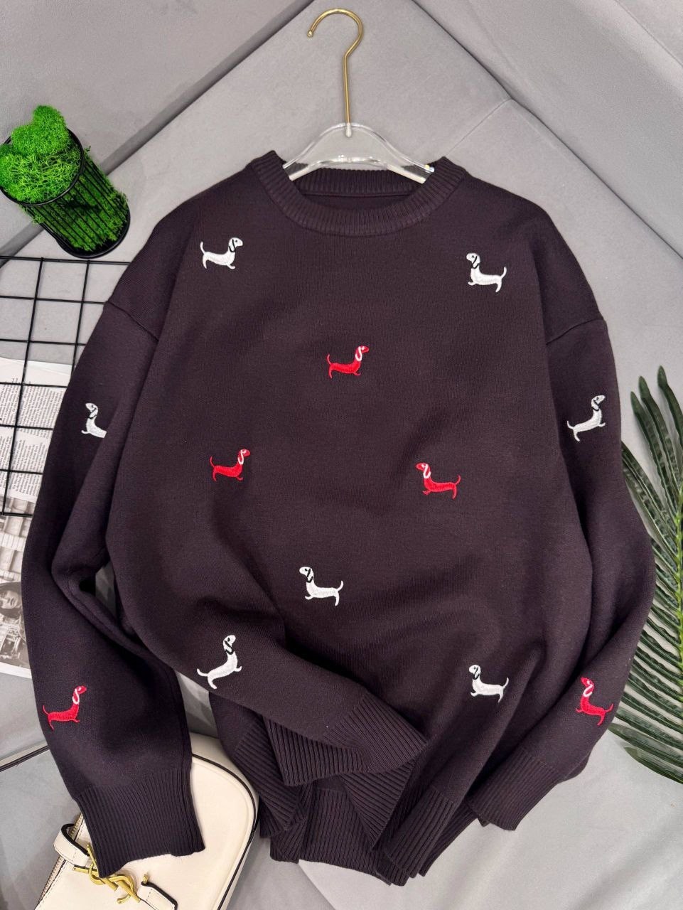 свитер с вышивкой,свитер с вышивкой таксы,женская кофта,свитера женские,свитер кофта