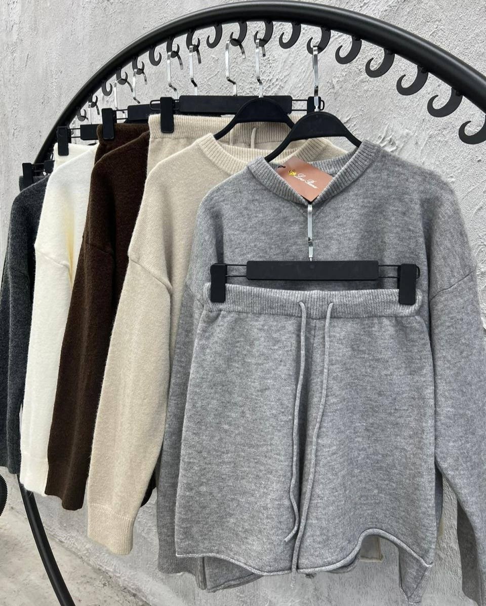 костюм трикотажный с юбкой lalucci цвет серый графит,костюм трикотажный джемпер с юбкой emberens,свитер оверсайз вязаный,свитер оверсайз с горлом удлиненный,костюм с юбкой трикотажный akman цвет графи