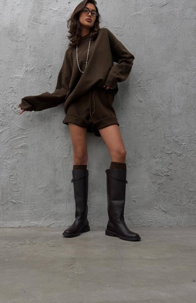 костюм трикотажный с юбкой lalucci цвет серый графит,костюм трикотажный джемпер с юбкой emberens,свитер оверсайз вязаный,свитер оверсайз с горлом удлиненный,костюм с юбкой трикотажный akman цвет графи