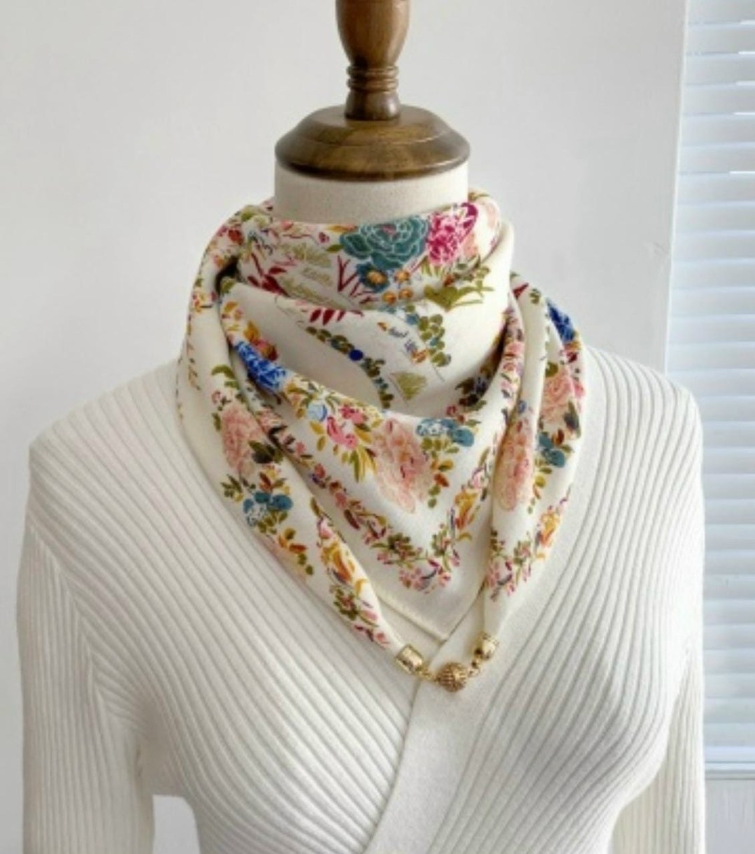 шарфы и платки,платки на шею,шарф твилли louis vuitton,шарфы для женщин,шарф женские