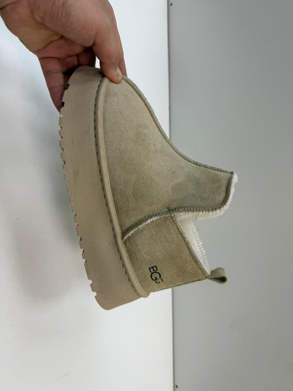 женские угги,женские угги ugg,угги зимние с мехом короткие на платформе ugg,угги замш,угги