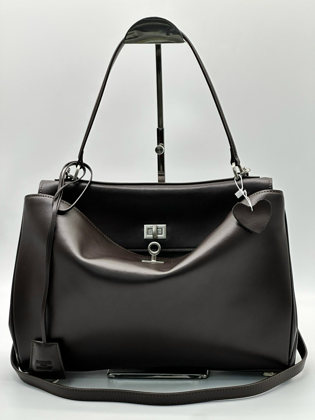 сумка balenciaga натуральная кожа 35-24 см,сумка balenciaga,сумка женская balenciaga,сумка balenciaga rodeo,сумка