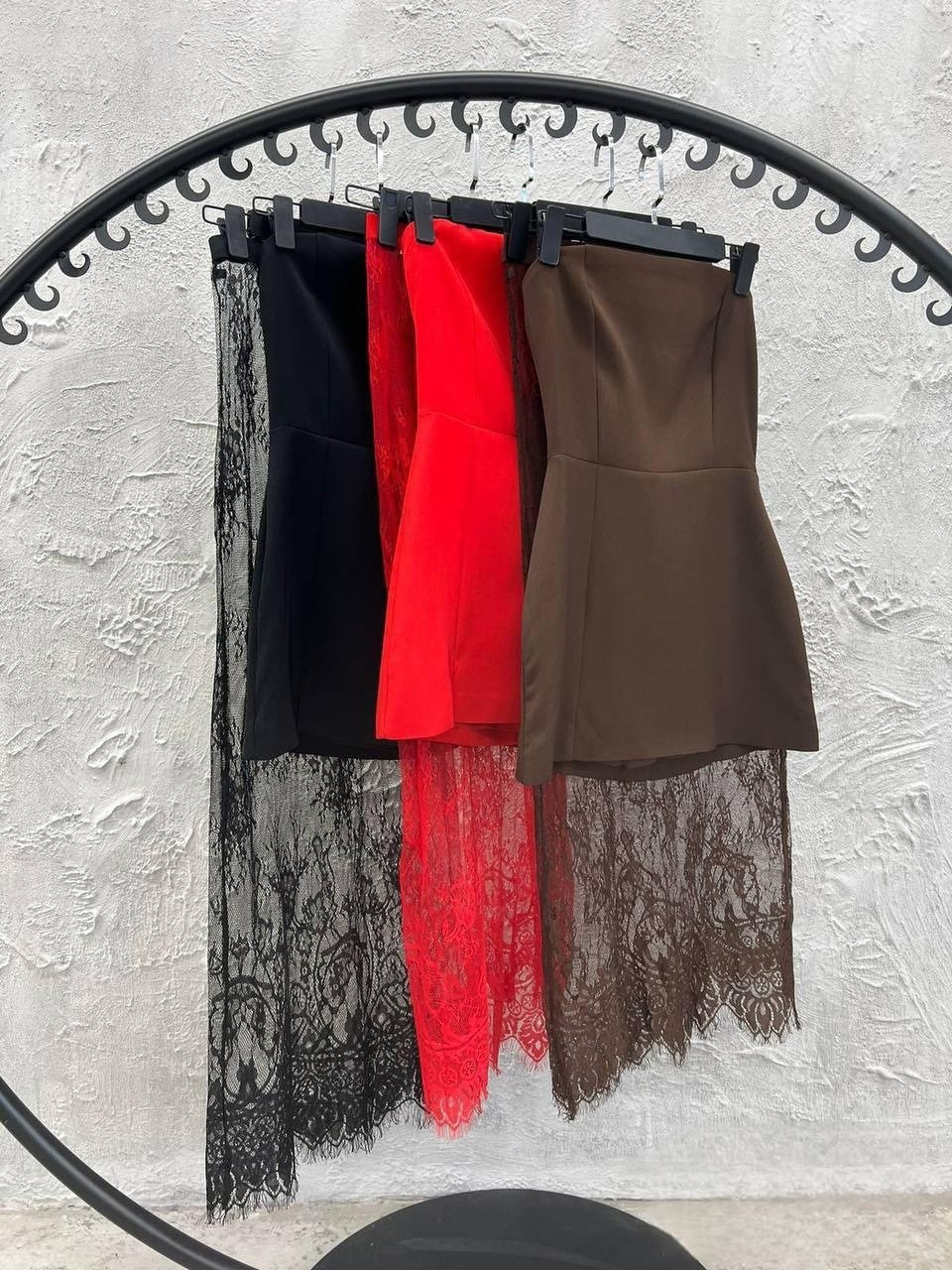 красные колготки,мода стиль,женские каблуки,каблуки туфли