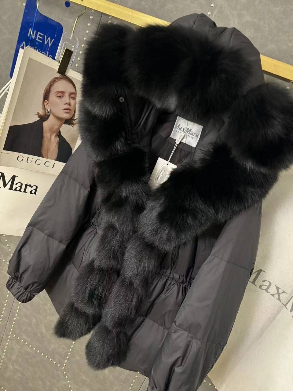 max mara пуховик,монклер пуховик женский с чернобуркой,пуховик черный,пуховик max mara с бирками, выполненный из натурального меха лисы,пуховик женский с натуральным мехом лисы
