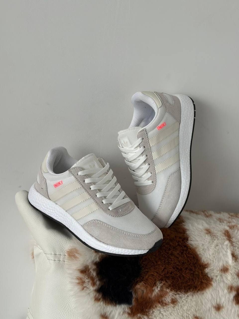 женские кроссовки adidas,кроссовки адидас женские,кроссовки адидас,кроссовки adidas,кроссовки адидас иники