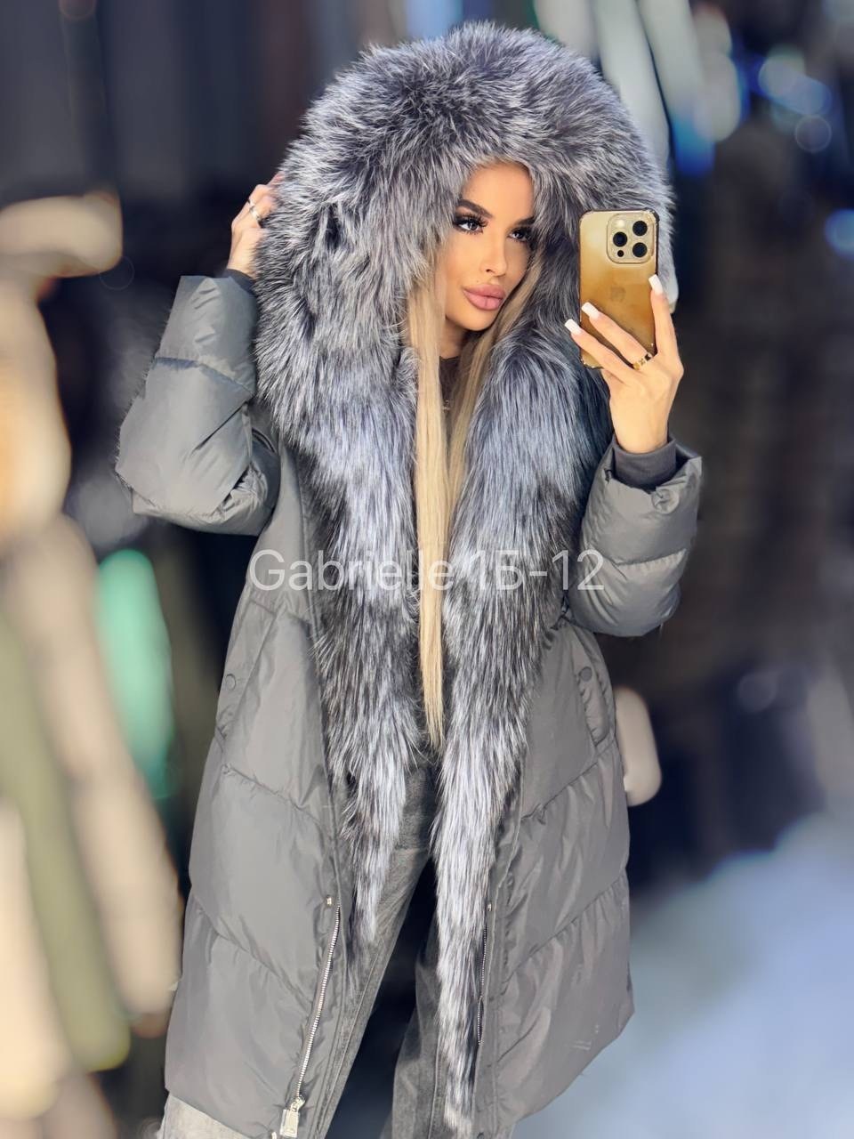 пуховик длинный серый с натуральным мехом чернобурки,пуховик с натуральным мехом чернобурки,пуховик с капюшоном с мехом чернобурки,куртка - пуховик с мехом чернобурки,пуховик с чернобуркой