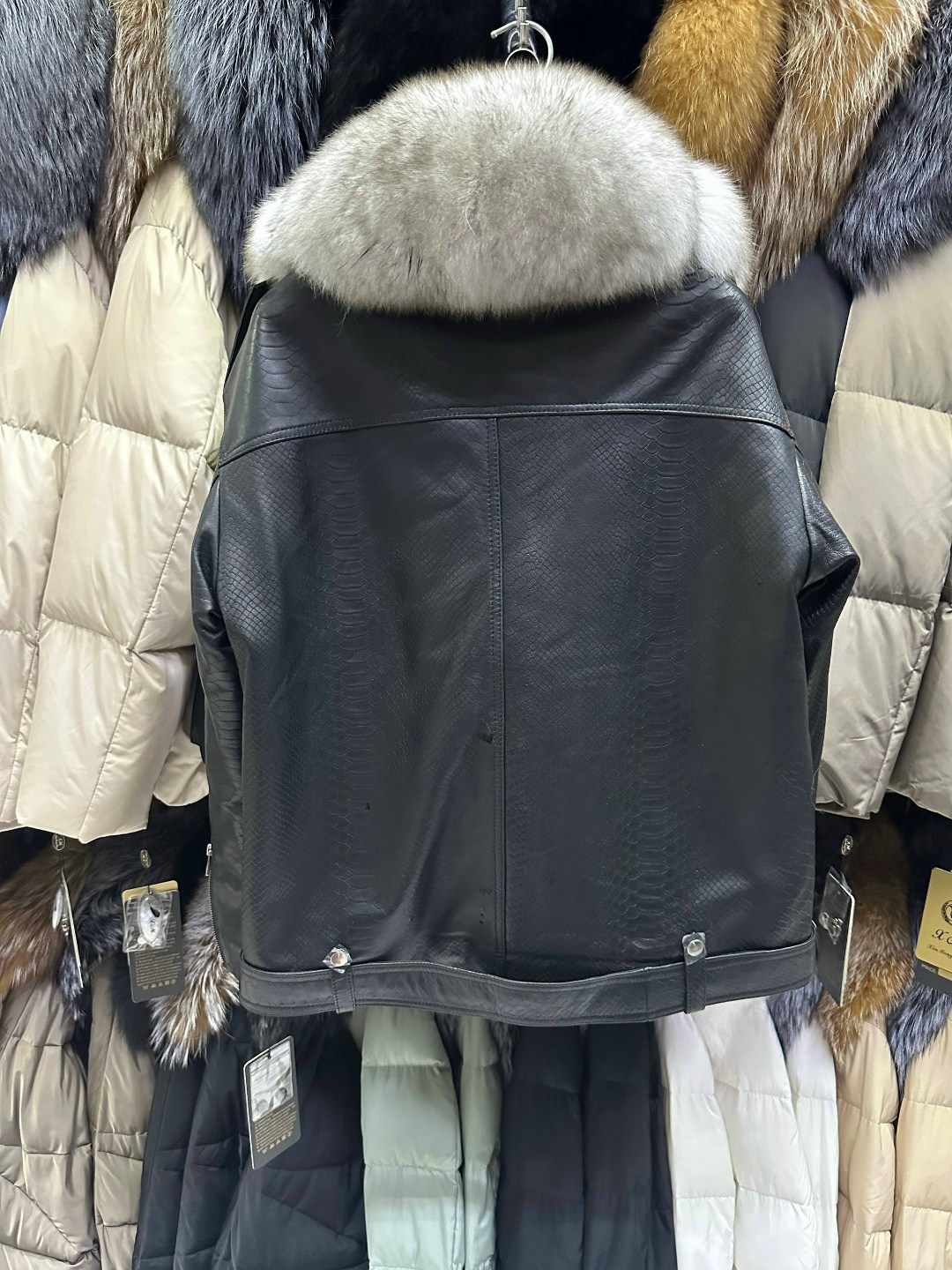 куртка натуральная кожа с песцом,куртка натуральная кожа мех песец,кожаная куртка с мехом песца,куртка кожаная с мехом,куртка натуральная кожа мех чернобурка
