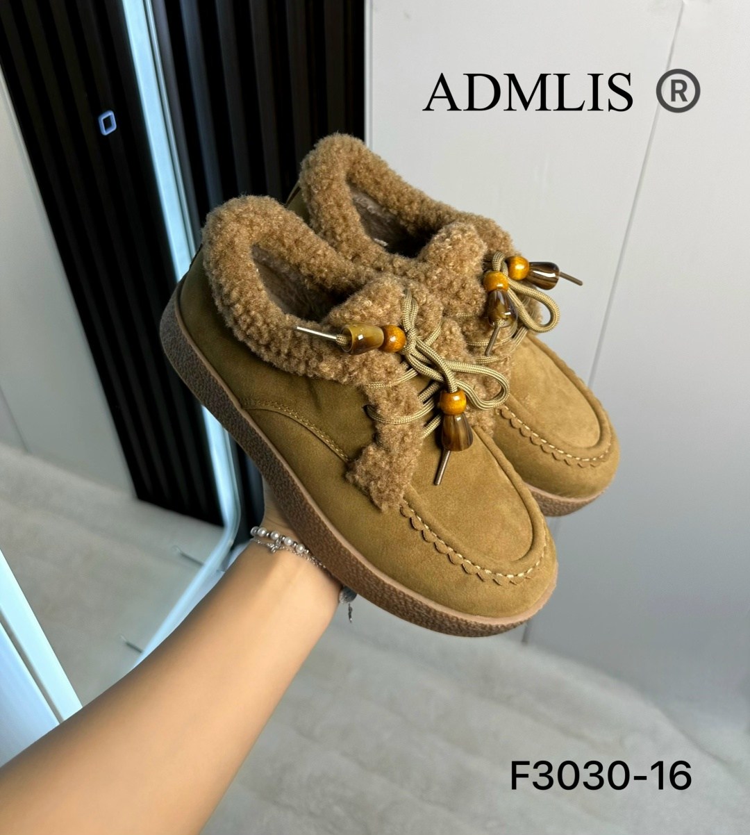 ,женская ,зимняя женская , на плоской подошве,повседневная