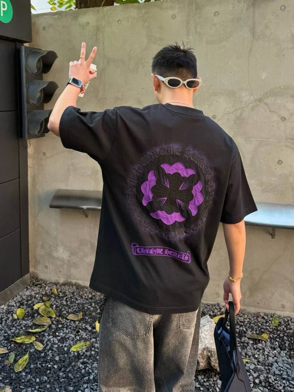 черная оверсайз футболка,оверсайз футболка,стильные мужские футболки,модные мужские футболки,белая оверсайз футболка