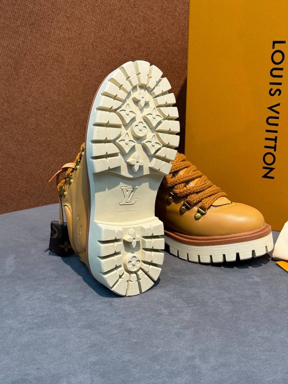 ботинки louis vuitton,,ботинки louis vuitton timberland 6 inch premium boot waterproof,ботинки женские,кроссовки louis vuitton